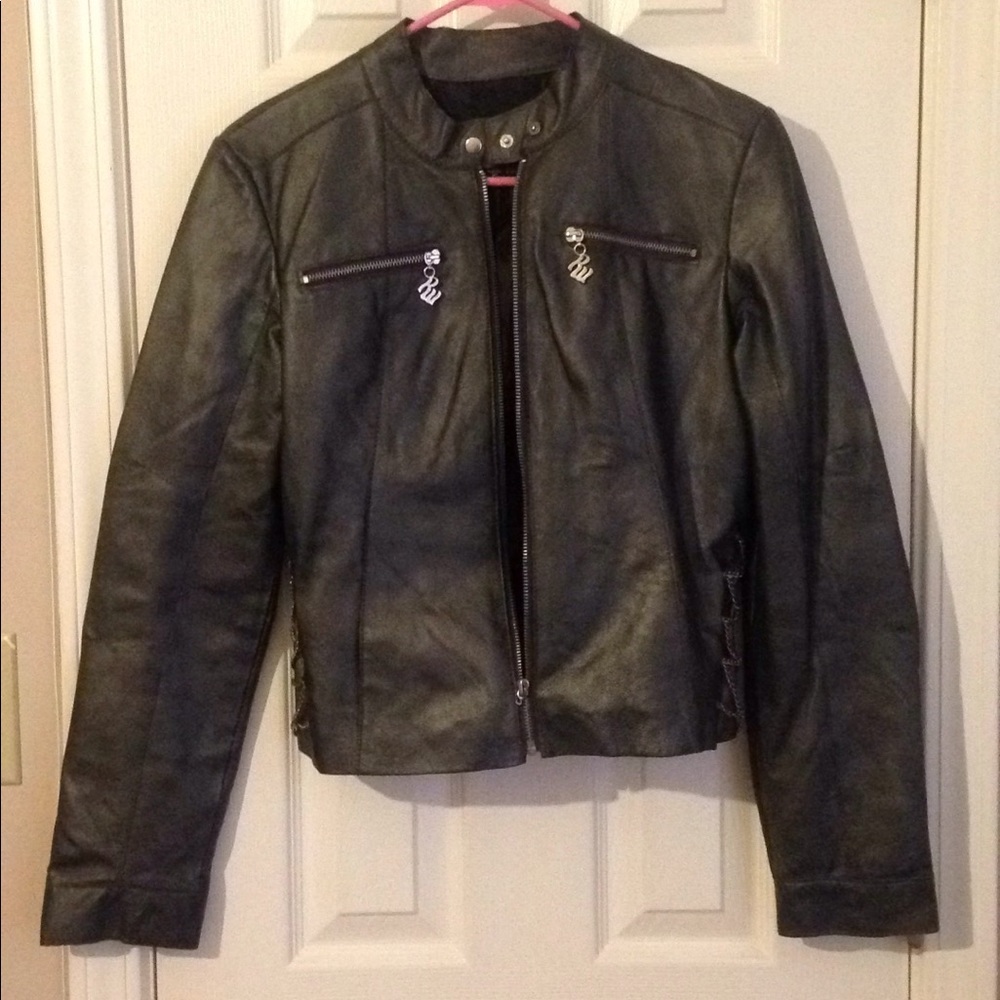 Woman's jacket - Picture 2 of 5